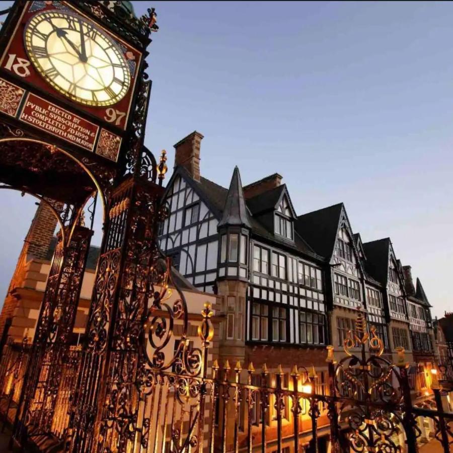 Chester City Apartments - With Free Parking Экстерьер фото