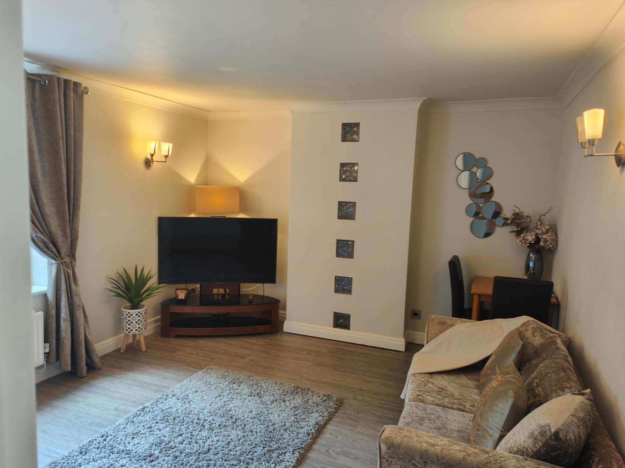 Chester City Apartments - With Free Parking Экстерьер фото