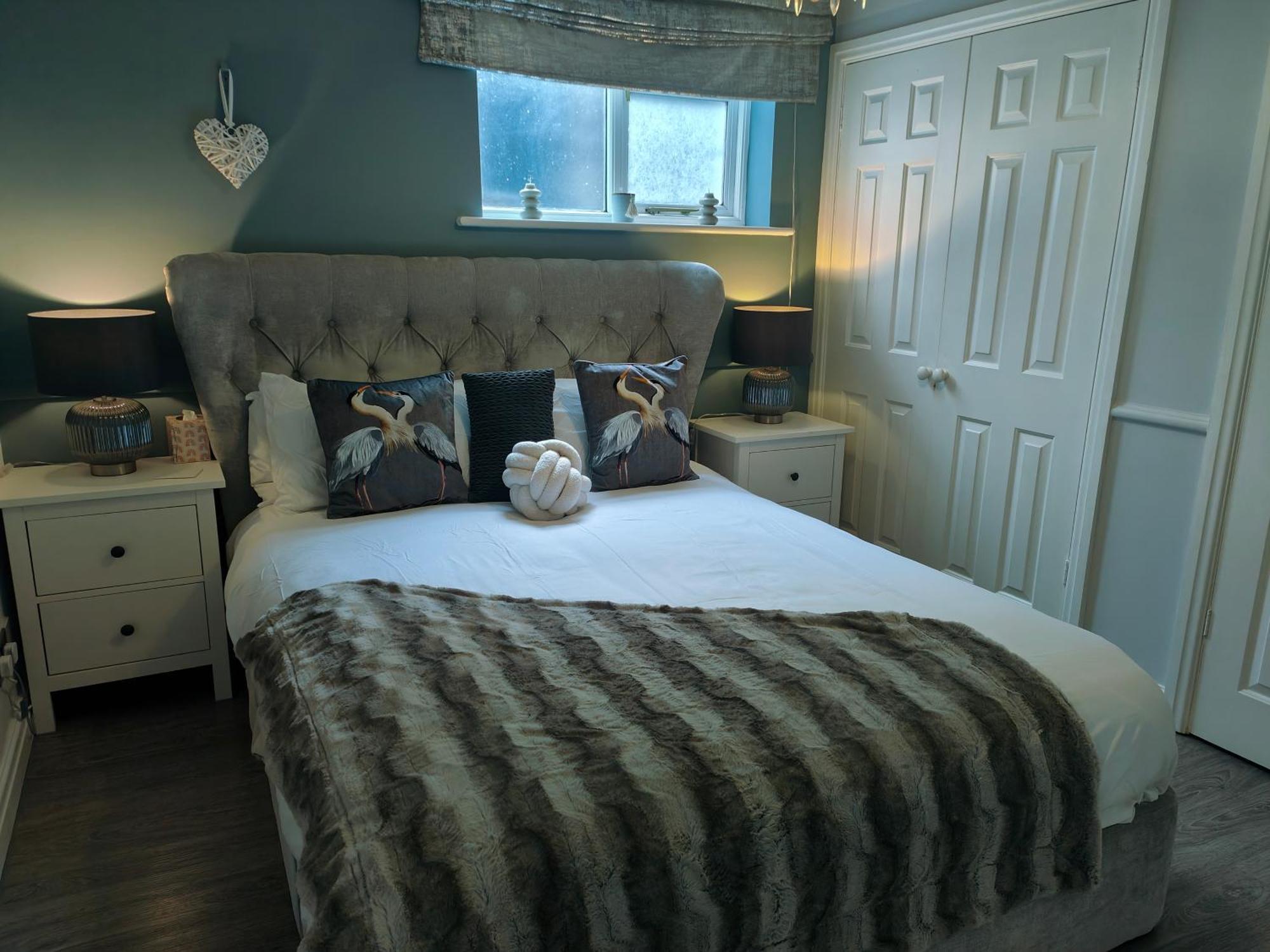 Chester City Apartments - With Free Parking Экстерьер фото